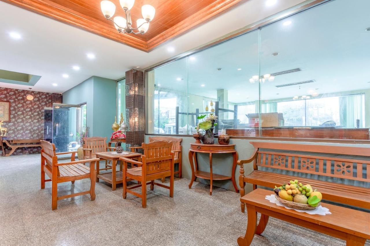 OYO 990 Siam​ Lanna​ Grand​ Hotel​ Chiangmai Chiang Mai Esterno foto
